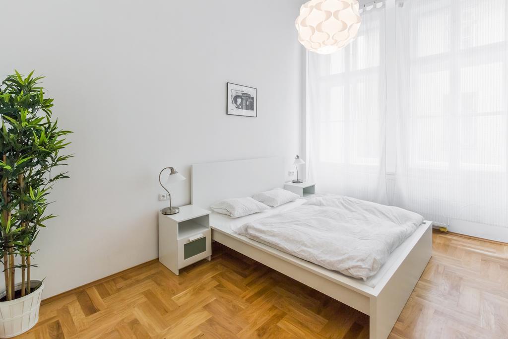 Apartment Jindrisska Прага Экстерьер фото
